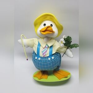 Vintage Trendmasters 1998 Easter Duck Decoration Tabletop Centerpiece Felt Doll